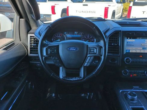 Used 2018 Ford Expedition Max Limited image 16