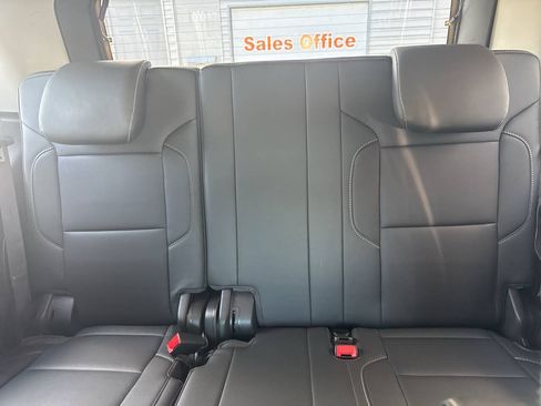 Used 2019 Chevrolet Tahoe Premier AWD/4WD image 23