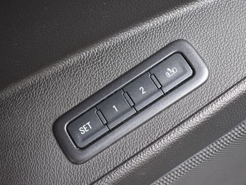 Used 2015 GMC Yukon SLT AWD/4WD image 26