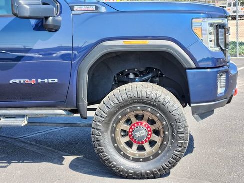 Used 2022 GMC Sierra 2500 AT4 w/ AT4 Preferred Package AWD/4WD image 10