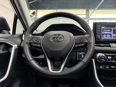 Used 2022 Toyota RAV4 XLE w/ Convenience Package image 13