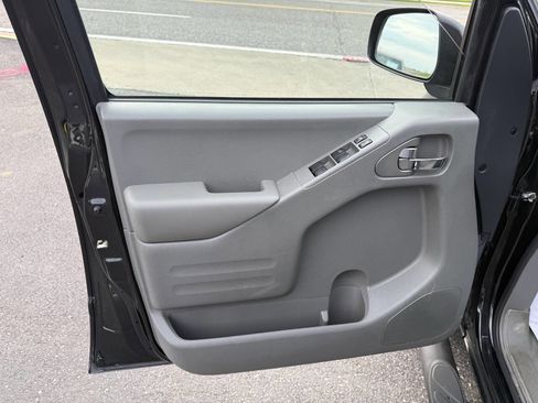 Used 2019 Nissan Frontier SV RWD image 18