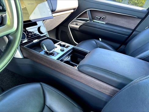 Used 2023 Land Rover Range Rover Autobiography AWD/4WD image 16