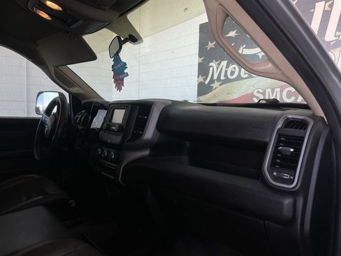 Used 2020 RAM 3500 Tradesman w/ Chrome Appearance Group image 19