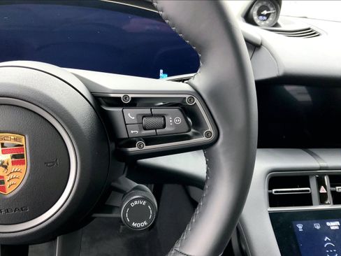 Used 2025 Porsche Taycan image 16