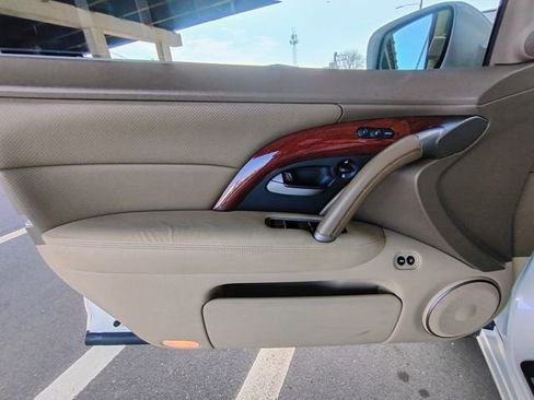 Used 2006 Acura RL image 24