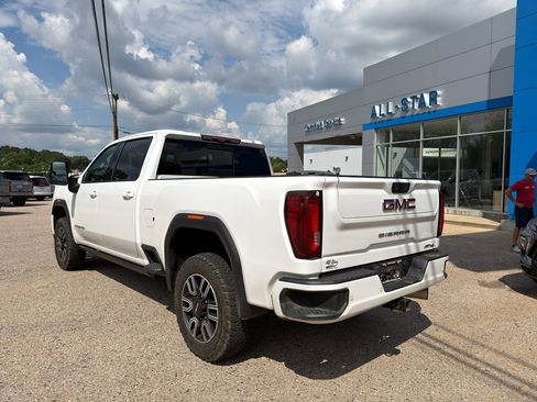 Used 2023 GMC Sierra 2500 AT4 w/ AT4 Preferred Package AWD/4WD image 8