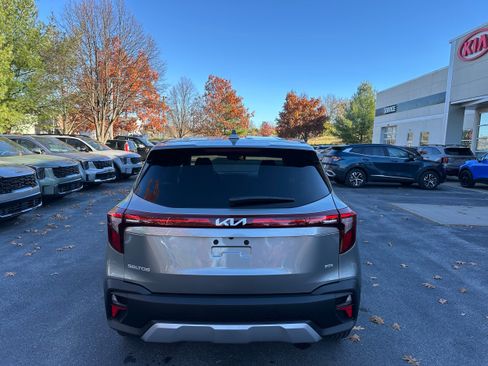 New 2026 Kia Seltos LX image 6