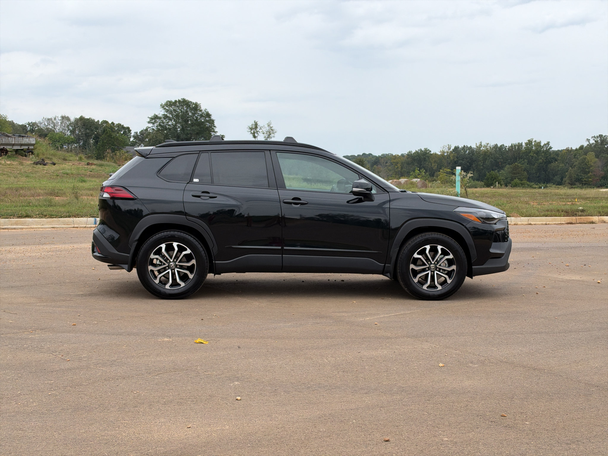 Used 2026 Toyota Corolla Cross AWD Hybrid image 25