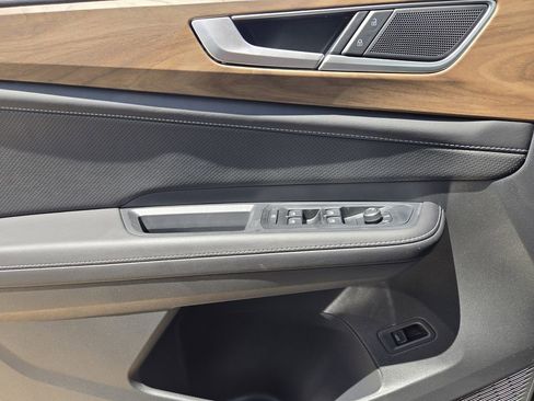 New 2026 Volkswagen Atlas SE image 18