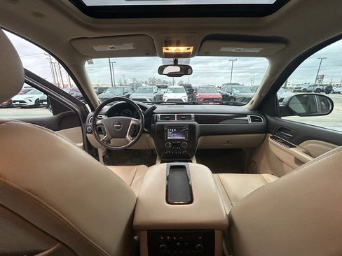 Used 2013 GMC Yukon Denali image 9