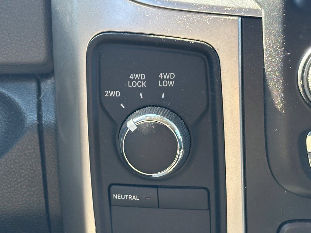 Used 2018 RAM 2500 SLT w/ Luxury Group AWD/4WD image 11