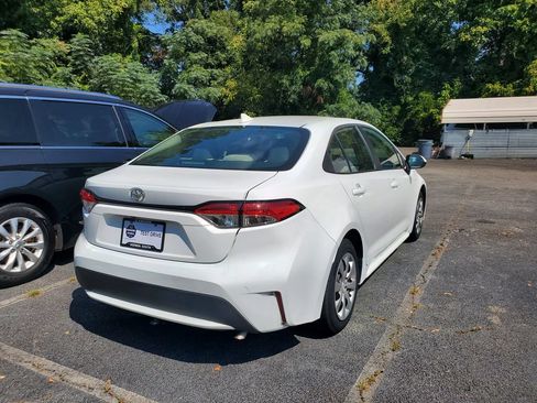 Used 2022 Toyota Corolla LE FWD image 7