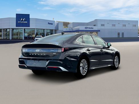 New 2025 Hyundai Sonata Limited image 7
