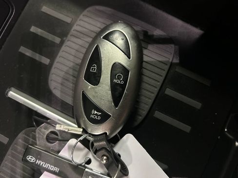 Used 2025 Hyundai Santa Fe SE FWD image 20