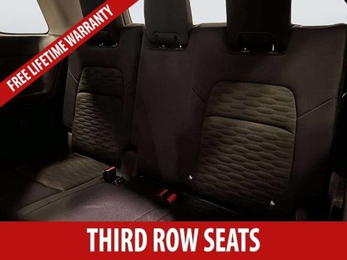 Used 2025 Nissan Pathfinder SV FWD image 15