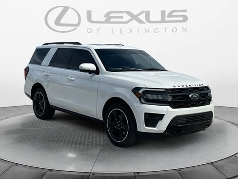 Used 2023 Ford Expedition Limited AWD/4WD image 7