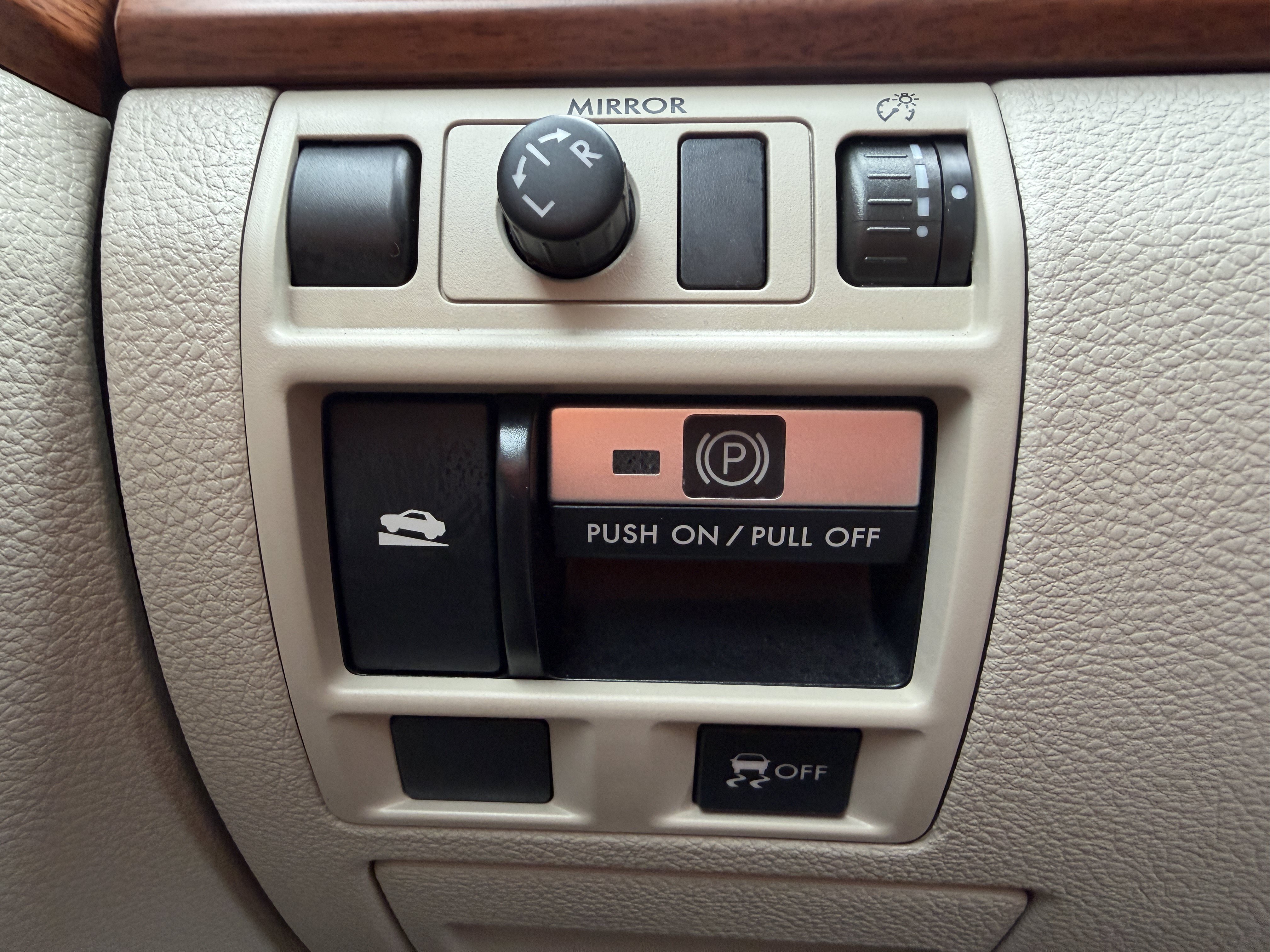 Used 2013 Subaru Outback 2.5i Limited AWD/4WD image 33