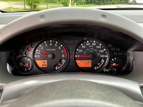 Used 2011 Nissan Frontier SV AWD/4WD image 13