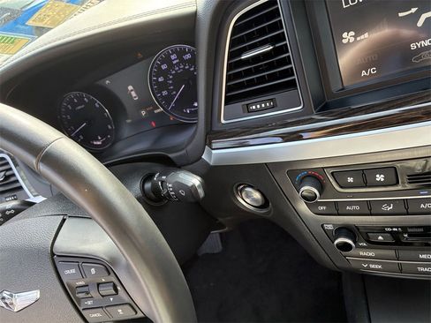 Used 2017 Genesis G80 3.8 w/ Option Group 02 image 24