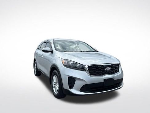 Used 2019 Kia Sorento AWD V6 image 1