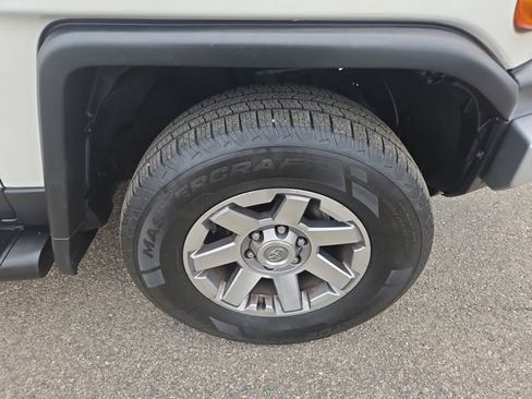 Used 2014 Toyota FJ Cruiser 4WD w/ Upgrade Package image 17