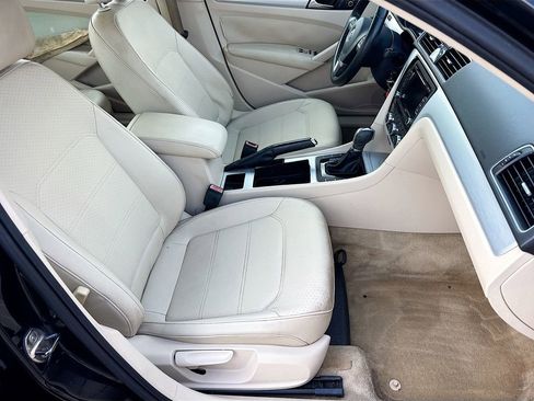 Used 2012 Volkswagen Passat 2.5 SE image 25
