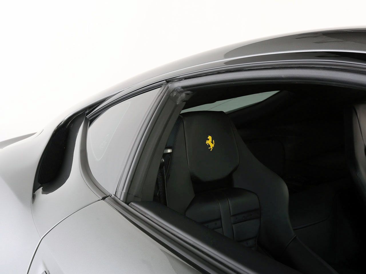 Used 2020 Ferrari 812 Superfast RWD image 15