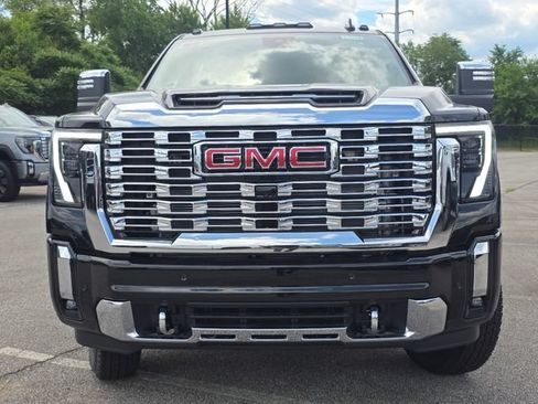 New 2026 GMC Sierra 3500 Denali w/ Denali Reserve Package AWD/4WD image 12