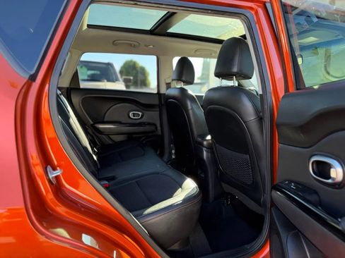 Used 2018 Kia Soul ! w/ Tech Package FWD image 32