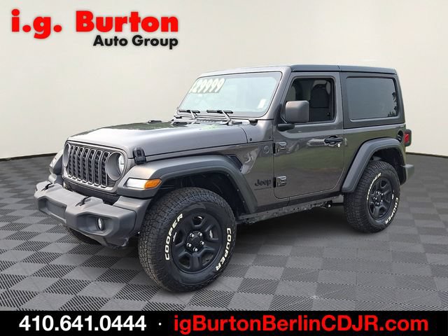 Used 2025 Jeep Wrangler Sport AWD/4WD image 3
