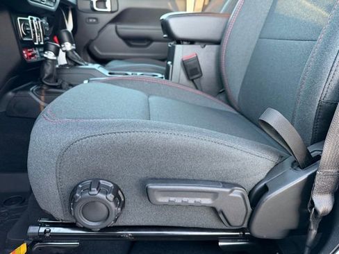 New 2026 Jeep Wrangler Unlimited Rubicon AWD/4WD image 14