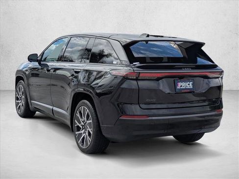 Used 2025 Jeep Wagoneer S Limited image 8