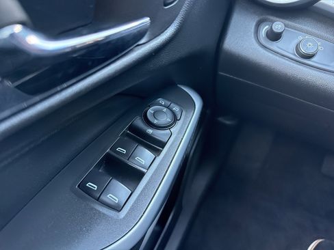 Used 2024 Chevrolet Trax RS w/ Driver Confidence Package image 36