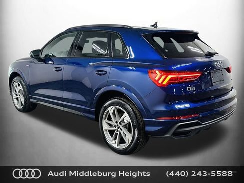 Certified 2025 Audi Q3 2.0T Premium w/ Convenience Plus Package AWD/4WD image 4
