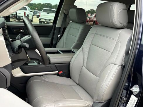 Used 2024 Toyota Tundra Limited AWD/4WD image 7