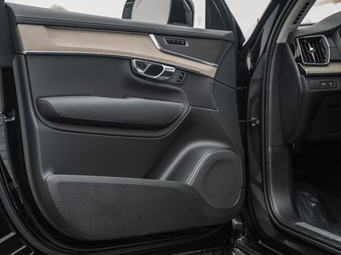 Certified 2025 Volvo XC90 T8 Core w/ Climate Package image 35