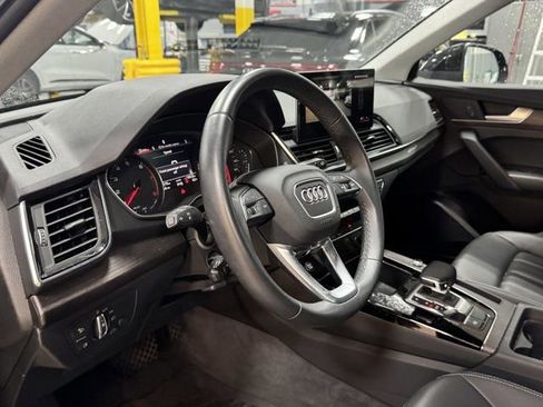 Used 2023 Audi Q5 2.0T Premium w/ Convenience Package AWD/4WD image 24