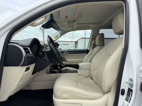 Used 2020 Lexus GX 460 Premium w/ Premium Package AWD/4WD image 5