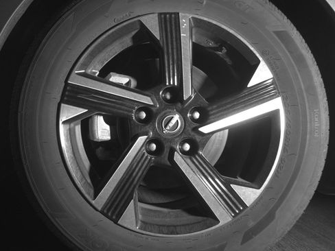 Used 2025 Nissan Sentra SV FWD image 12