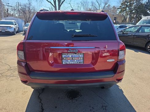 Used 2014 Jeep Compass Latitude FWD image 17