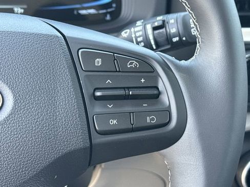 New 2026 Hyundai Venue SEL FWD image 25
