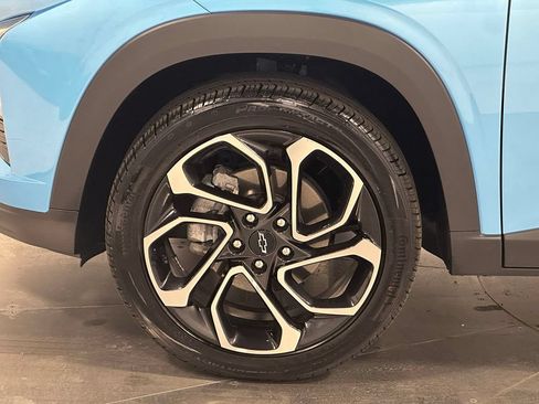 Used 2025 Chevrolet Trax RS FWD image 16