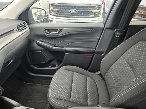 Certified 2023 Ford Escape Active AWD/4WD image 17