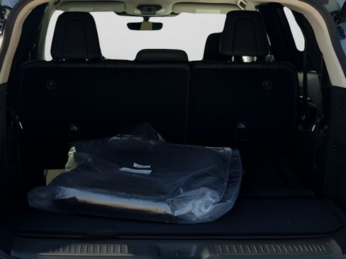 Certified 2026 INFINITI QX60 Luxe w/ Cargo Package AWD/4WD image 5