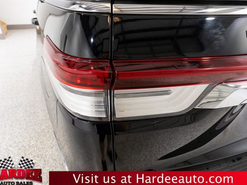 Used 2024 Lincoln Navigator Reserve AWD/4WD image 9