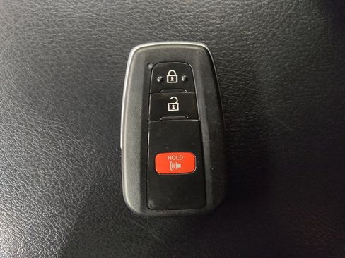 Used 2021 Toyota 4Runner SR5 AWD/4WD image 32