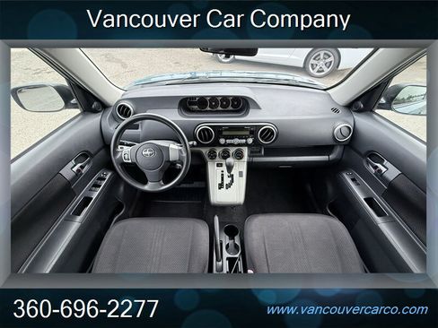 Used 2009 Scion xB FWD image 20