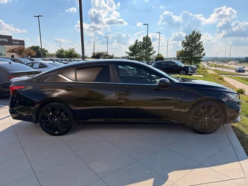 Used 2022 Nissan Altima 2.5 SR w/ Midnight Edition Package FWD image 10