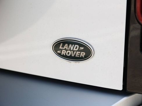 Used 2022 Land Rover Defender 110 SE AWD/4WD image 22